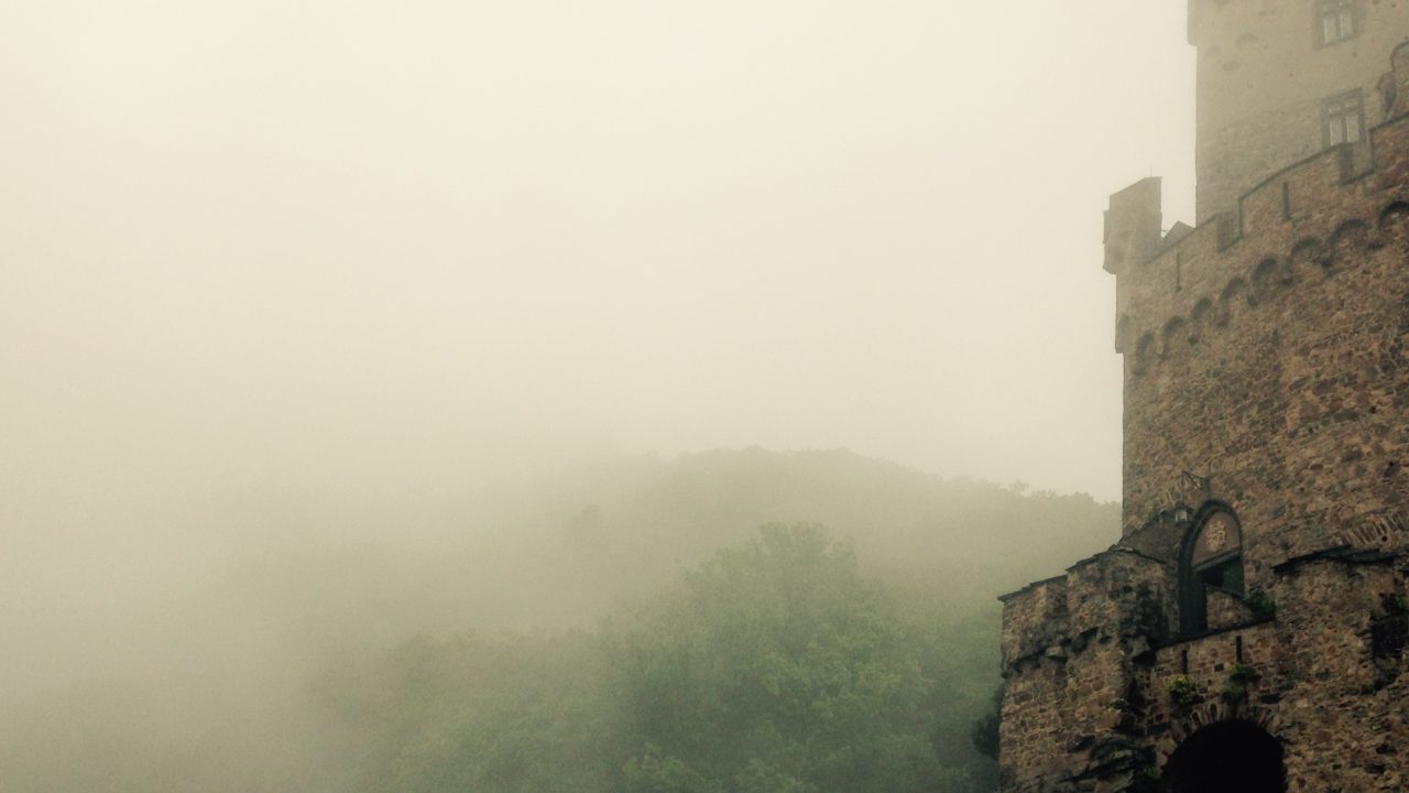 Symbolbild - Sooneck im Nebel. Foto: Timo Stein